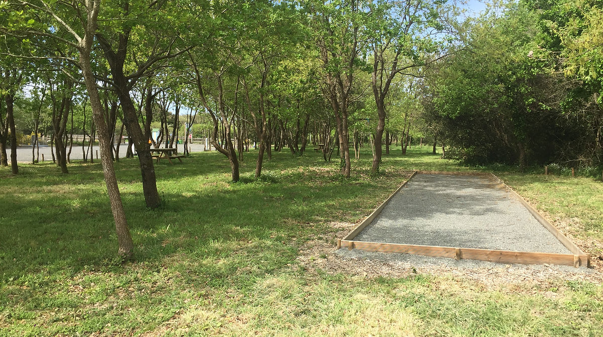 Terrain de boules pétanque